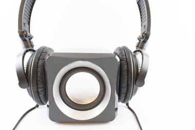 hoparlör ve kulaklık.