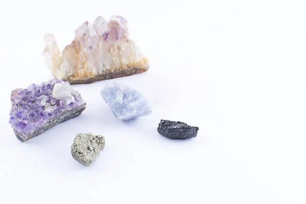 Değerli taşlar izole.