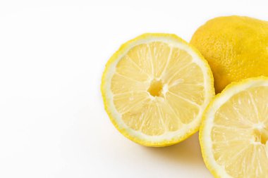 Limon beyaz arka plan