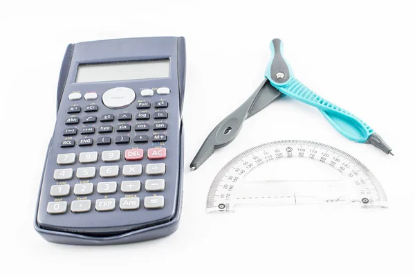 hesap makinesi, konveyör ve pusula. 