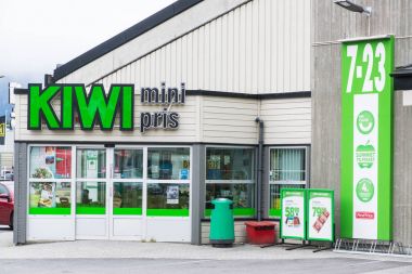 Kiwi Mini Pris supermarket clipart