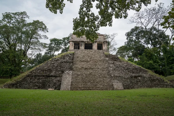 Palenque ruiny, Maya wykopaliska archeologiczne — Zdjęcie stockowe