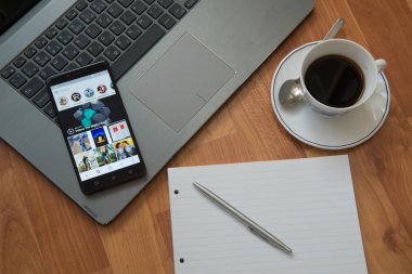Bir cep telefonu ekran Instagram uygulamada