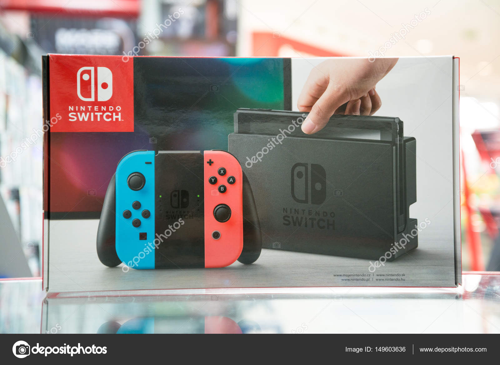 Bore maksimum Afstå Nintendo Switch video game console – Stock Editorial Photo © Pe3check  #149603636