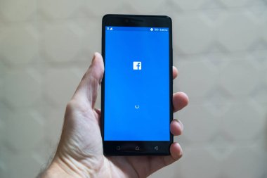 Smartphone cep telefonu ile Facebook Uygulama logo