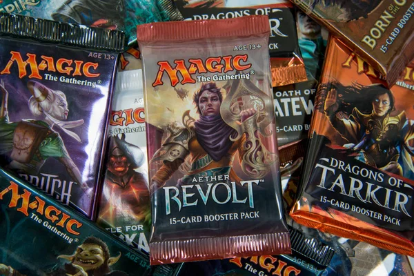 Magic Gathering Booster Aether isyanı ile ön paketleri