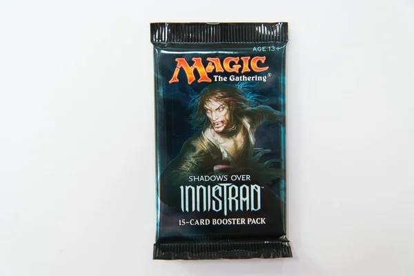 Kouzlo Gathering stíny přes sady Innistrad Booster pack — Stock fotografie