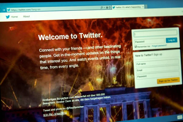 Página principal de Twitter en laptop —  Fotos de Stock