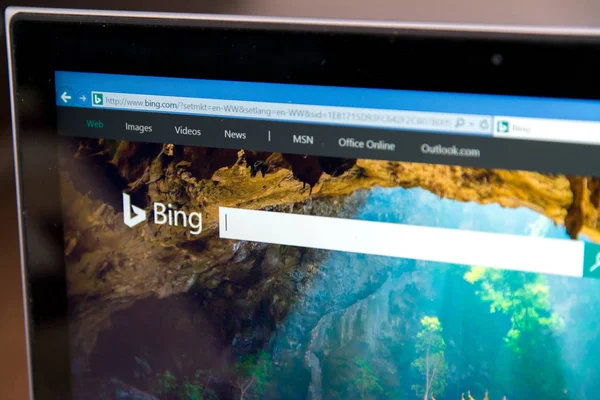 Αρχική σελίδα του Bing για το laptop — Φωτογραφία Αρχείου