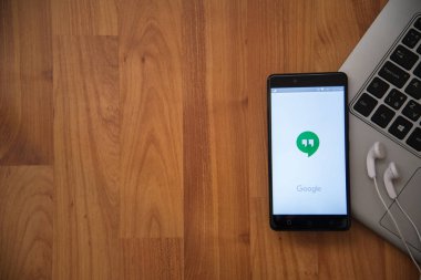 Google takıldığı bir yer uygulama smartphone cep telefonu ile