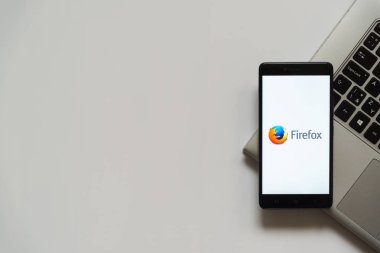 Mozilla firefox smartphone ekranında