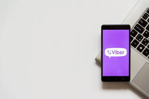 Viber en la pantalla del smartphone — Foto de Stock