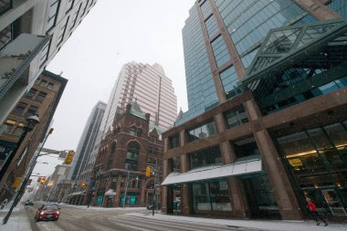 Toronto şehir merkezinde karlı kış