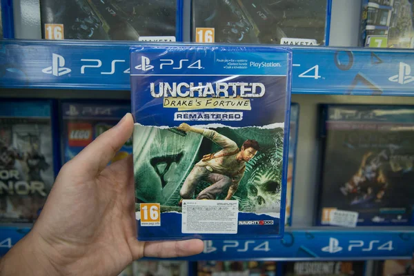 Uncharted Drake fortuna remasterizado videojuego en Sony Playstation 4 — Foto de Stock