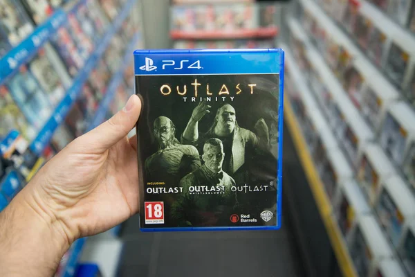 Outlast Trinity videojuego en Sony Playstation 4 — Foto de Stock