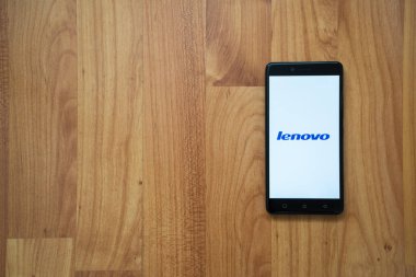 Lenovo logo smartphone cep telefonu ile