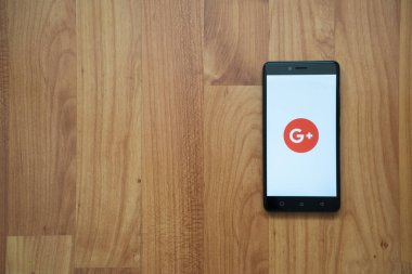 Akıllı telefonda Google artı logo