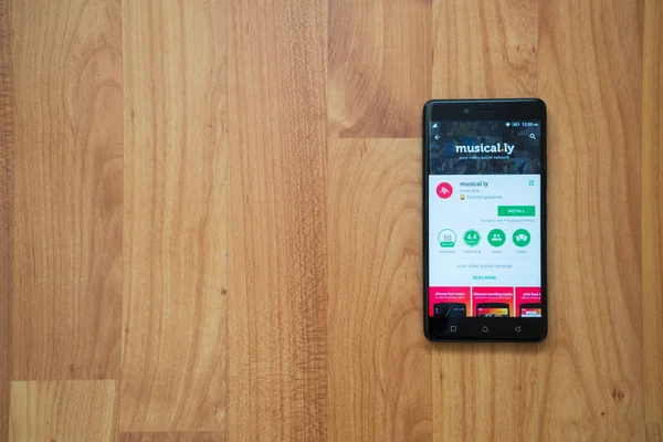 Musical.ly aplikace na smartphone — Stock fotografie