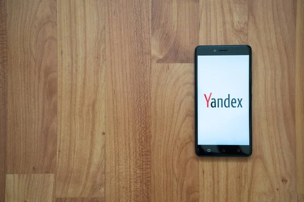 Logo Yandex en smartphone — Foto de Stock