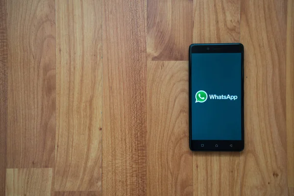 Whatsapp logo smartphone cep telefonu ile