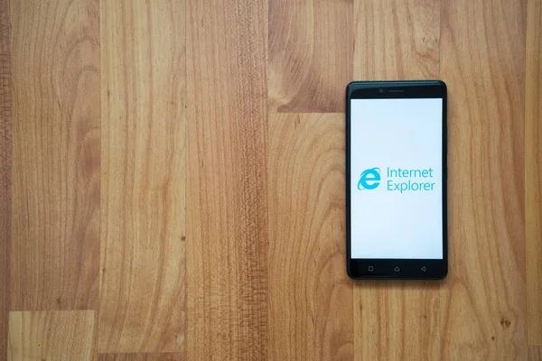 Logo programu Internet explorer na smartphone — Zdjęcie stockowe