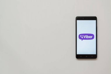 Viber logo üstünde smartphone perde