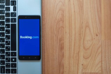 Booking.com logo smartphone cep telefonu ile