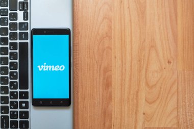 Smartphone üzerinde Vimeo logo