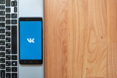 Vkontakte logo smartphone cep telefonu ile