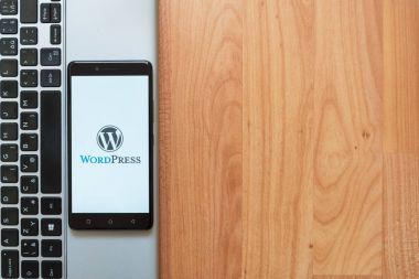WordPress logo smartphone cep telefonu ile