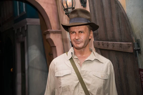 Harrison Ford como Indiana Jones en el museo Grevin de las figuras de cera en Praga . — Foto de Stock