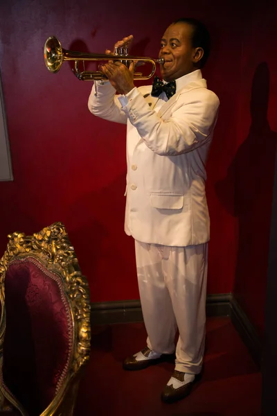Louis Armstrong in Grevin museum of the wax figures in Prague. — Stock Photo, Image