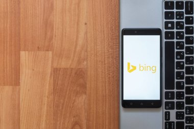 Microsoft bing smartphone ekranında