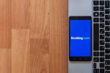Booking.com smartphone ekranında