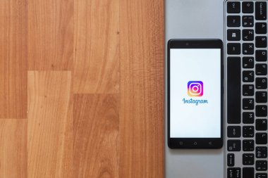 Instagram smartphone ekranında
