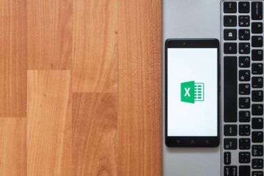 Microsoft office excel smartphone ekranında