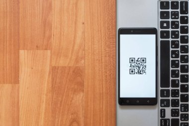 QR code smartphone ekranında