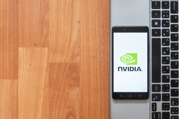Nvidia en la pantalla del teléfono inteligente — Foto de Stock
