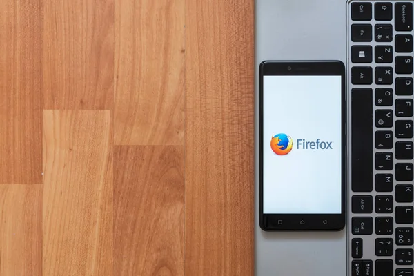 Mozilla firefox on smartphone screen — Stock Photo, Image