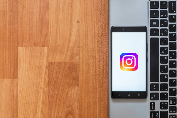 Instagram smartphone ekranında