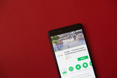 Los Angeles, 11 Aralık 2017: Smartphone Trivago uygulama Google ile oynamak mağaza kırmızı zemin üzerine