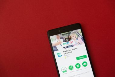Los Angeles, 11 Aralık 2017: Smartphone Blablacar uygulama Google ile oynamak mağaza kırmızı zemin üzerine
