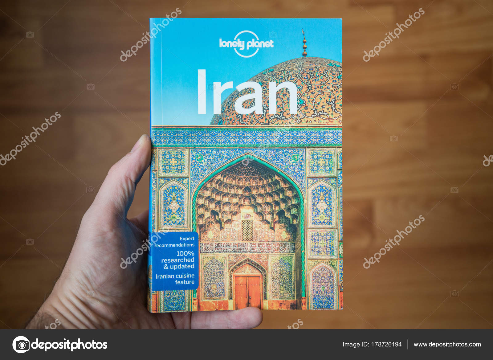 Photo　Editorial　Slovakia　Pe3check　–　Planet　Guide　Book　December　Travel　©　Stock　2017　Nitra　Iran　Lonely　#178726194