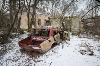 Chernobyl dışlama bölgesi, Ukrayna wrecked araba
