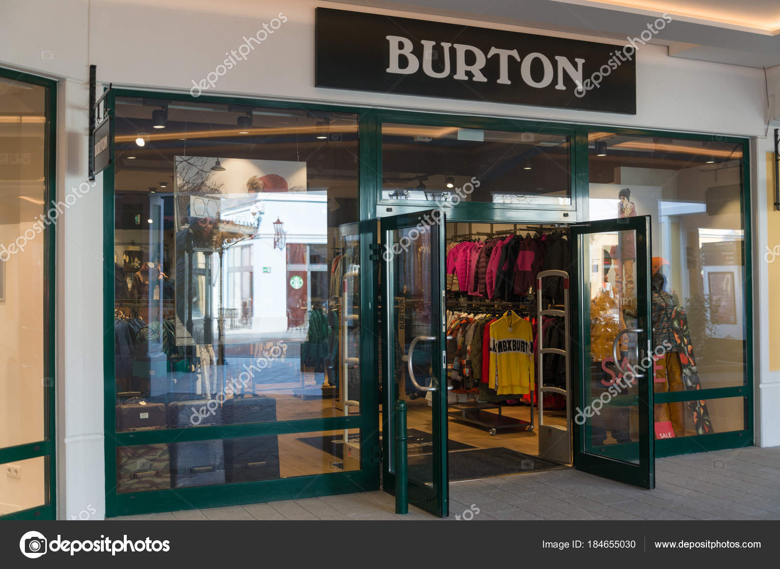 Parndorf Austria 2018 Burton Store Parndorf Founded Jake – Stock Editorial © #184655030