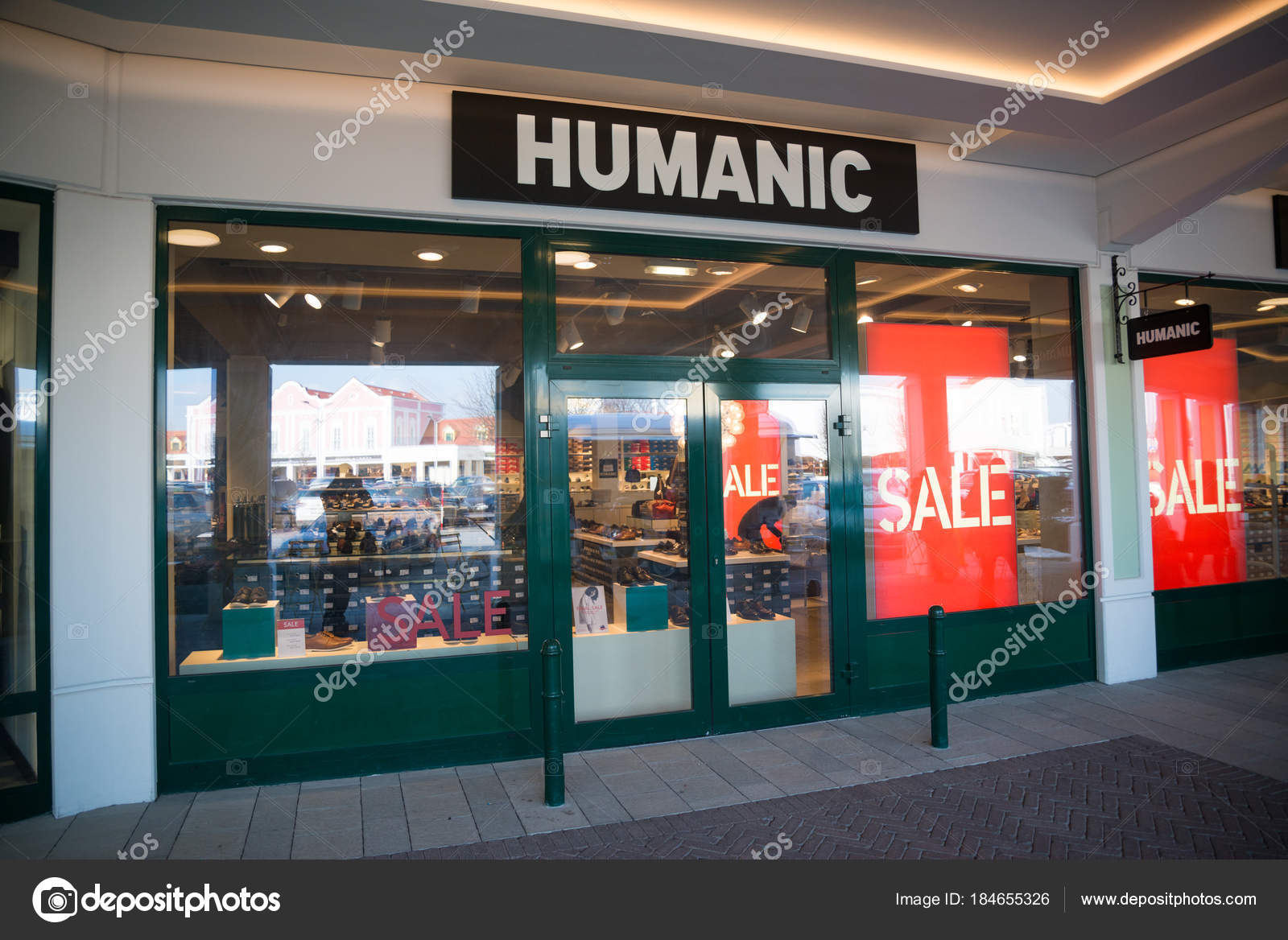Humanic Store Parndorf Austria 1907 