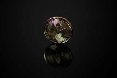 Monero cryptocurrency sikke yansıması ile