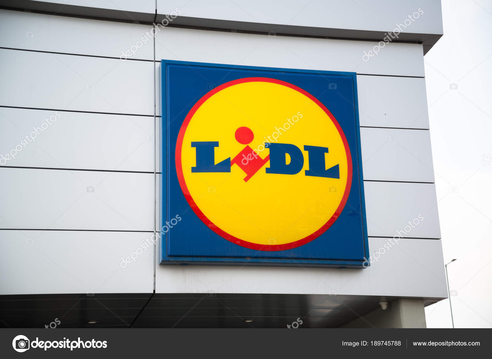 Lidl fotos stock, imágenes de Lidl sin royalties | Depositphotos