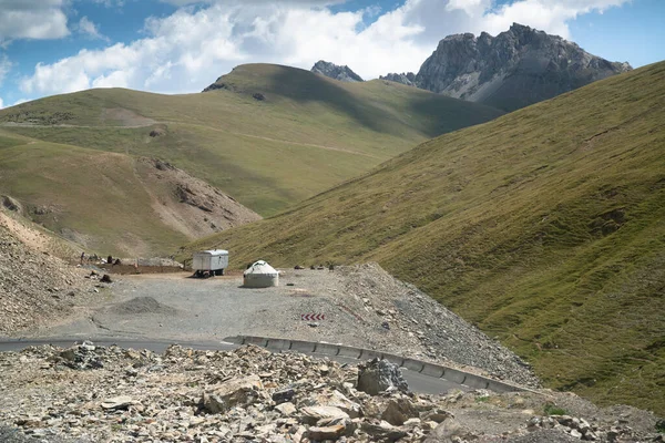 Viaggio Auto Osh Kyrgyzstan Tagikistan Attraverso Autostrada Pamir — Foto Stock
