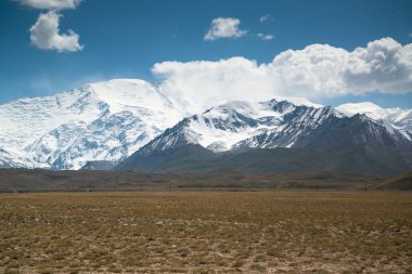 Road trip from Osh Kyrgyzstan to Tajikistan through the Pamir highway